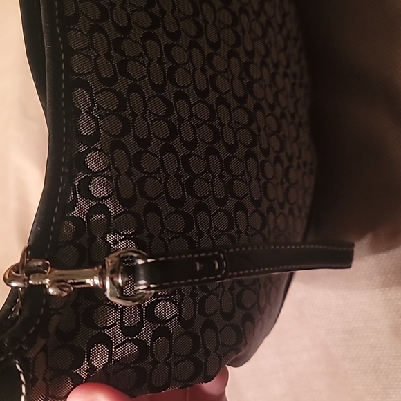 Coach Signature and Black Leather Hobo - Picture 6 of 6